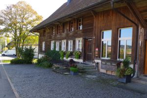 Aussenansicht_Herbst.jpg